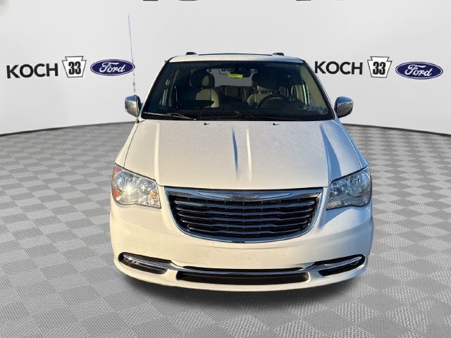 2016 Chrysler Town & Country Touring-L