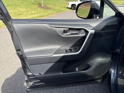 2019 Toyota RAV4 Hybrid XSE