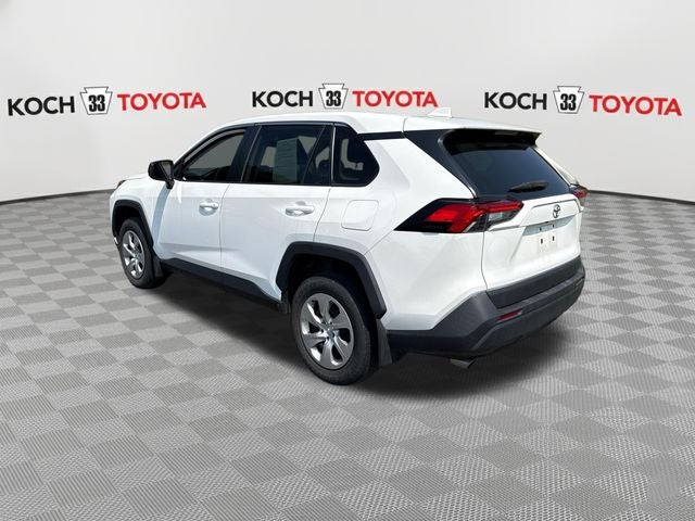 2022 Toyota RAV4 LE