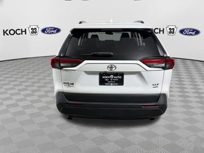 2020 Toyota RAV4 XLE