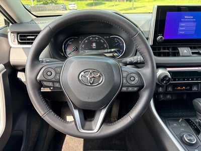 2025 Toyota RAV4 Hybrid XLE