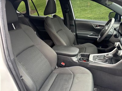 2024 Toyota RAV4 Hybrid SE
