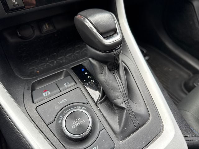 2024 Toyota RAV4 Hybrid SE