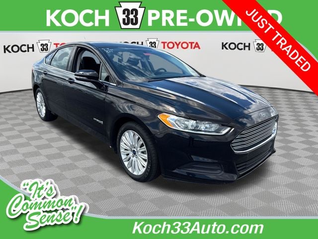 2016 Ford Fusion SE's photo