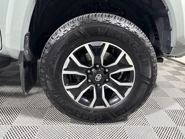 2022 Toyota Tacoma TRD Sport V6