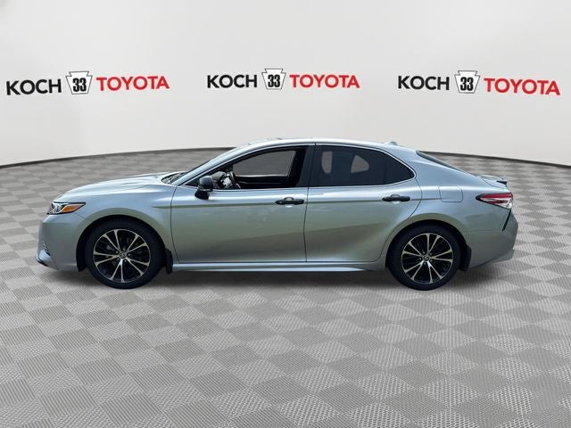 2020 Toyota Camry SE