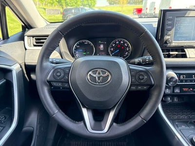 2022 Toyota RAV4 Hybrid XLE