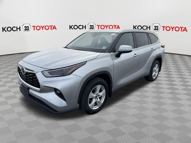2022 Toyota Highlander LE