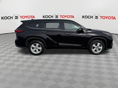 2022 Toyota Highlander LE