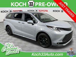 2025 Toyota Sienna Woodland Edition 7 Passenger