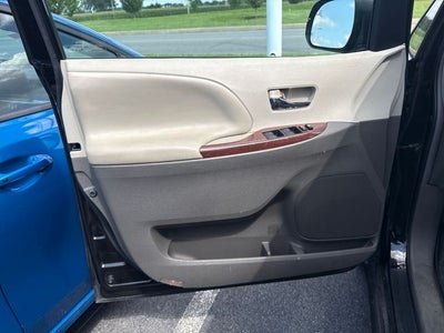 2012 Toyota Sienna XLE 7 Passenger