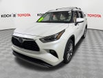 2021 Toyota Highlander Hybrid Platinum