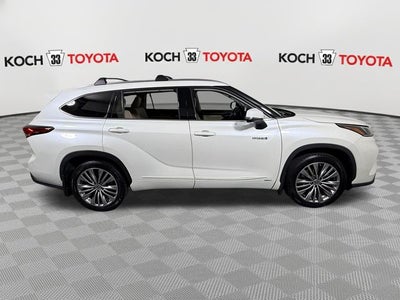 2021 Toyota Highlander Hybrid Platinum