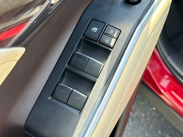 2022 Toyota Highlander Hybrid Platinum