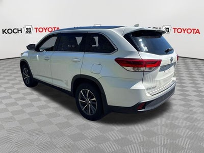 2019 Toyota Highlander SE