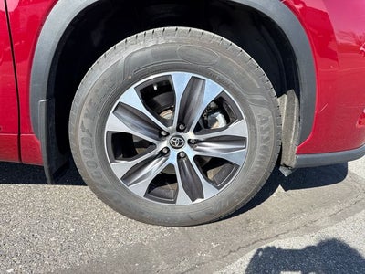 2023 Toyota Highlander Hybrid XLE