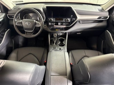 2025 Toyota Highlander XLE