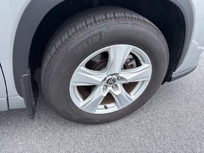 2025 Toyota Highlander LE