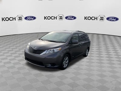 2014 Toyota Sienna LE 8 Passenger