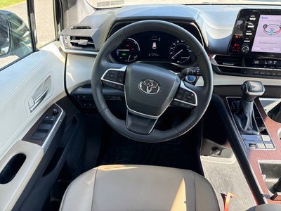2023 Toyota Sienna XLE 7 Passenger