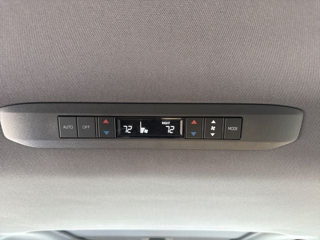 2023 Toyota Sienna XLE 7 Passenger