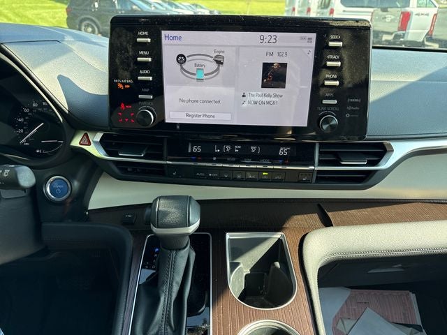 2023 Toyota Sienna XLE 7 Passenger