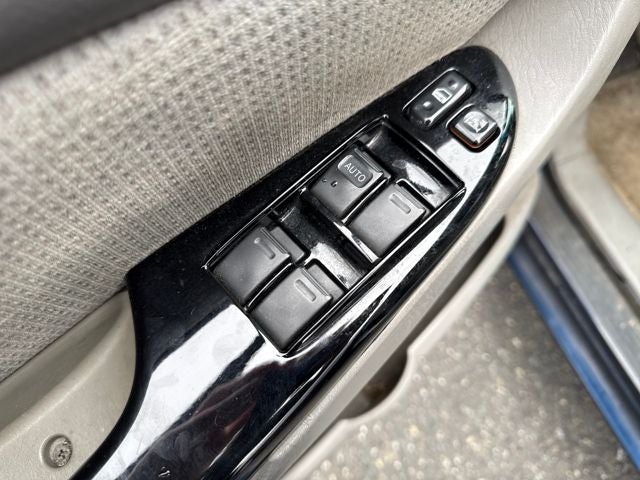 2004 Toyota Sienna LE