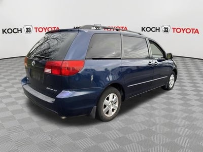 2004 Toyota Sienna LE