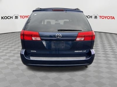 2004 Toyota Sienna LE