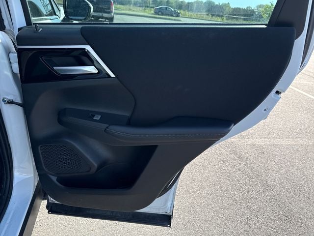 2022 Mitsubishi Outlander ES