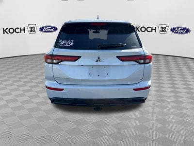 2022 Mitsubishi Outlander ES