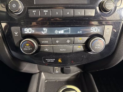 2017 Nissan Rogue Sport SV