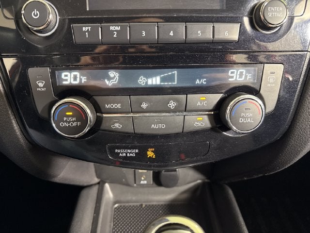 2017 Nissan Rogue Sport SV