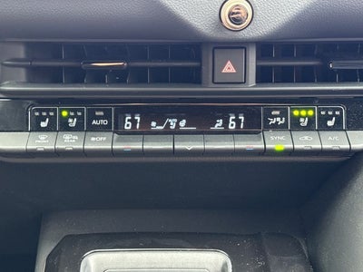 2025 Toyota Crown Signia XLE