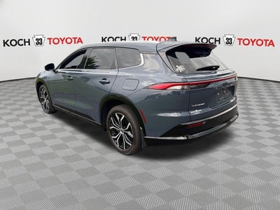 2025 Toyota Crown Signia XLE