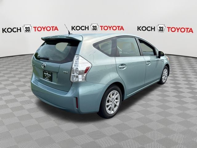 2014 Toyota Prius v Two