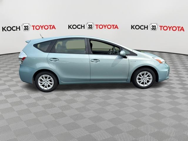 2014 Toyota Prius v Two