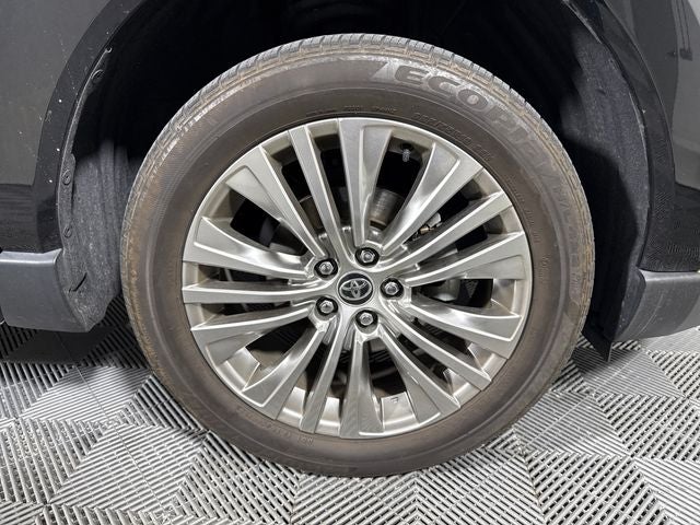 2023 Toyota Venza XLE