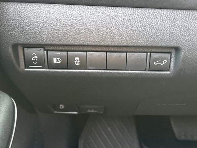 2024 Toyota Venza LE