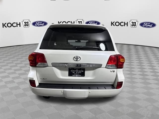 2013 Toyota Land Cruiser Base