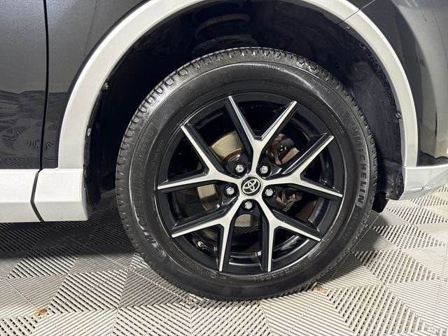 2016 Toyota RAV4 SE