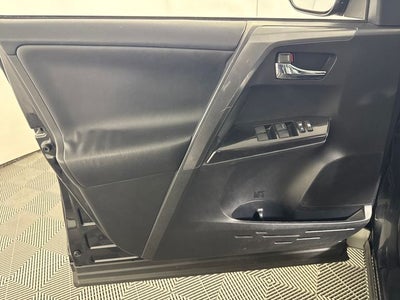 2016 Toyota RAV4 SE