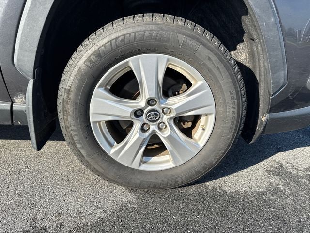 2019 Toyota RAV4 Hybrid XLE