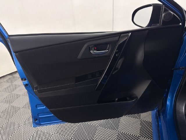 2016 Scion iM Base