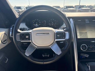 2023 Land Rover Discovery Metropolitan Edition