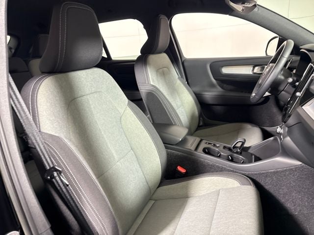 2023 Volvo XC40 B5 Core