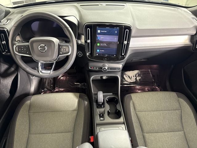 2023 Volvo XC40 B5 Core