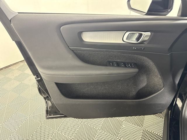 2023 Volvo XC40 B5 Core