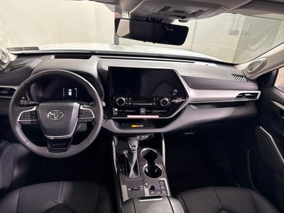 2026 Toyota Highlander Hybrid Hybrid Platinum