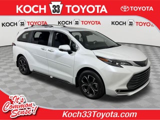2026 Toyota Sienna Platinum 7 Passenger